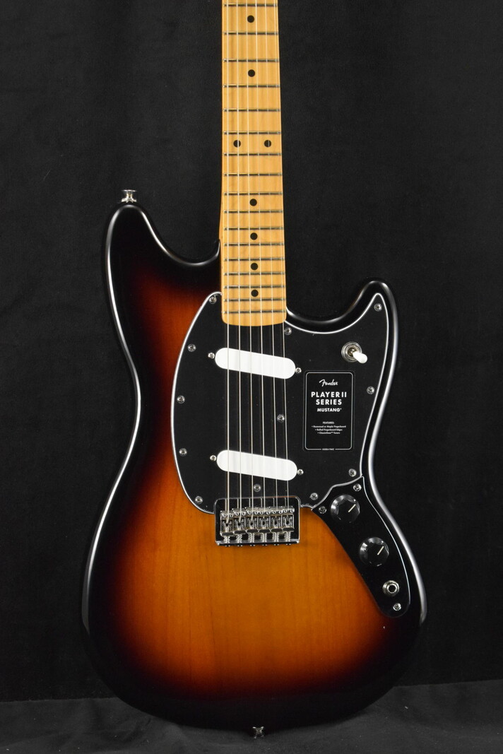 Fender Fender Player II Mustang 3-Color Sunburst Maple Fingerboard