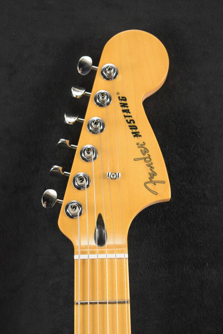 Fender Fender Player II Mustang 3-Color Sunburst Maple Fingerboard