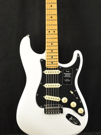 Fender Fender Player II Stratocaster Polar White Maple Fingerboard