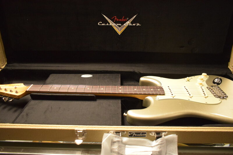 Fender Fender Ltd Ed '64 Stratocaster - Journeyman Relic with Closet Classic Hardware - Aged Inca Silver