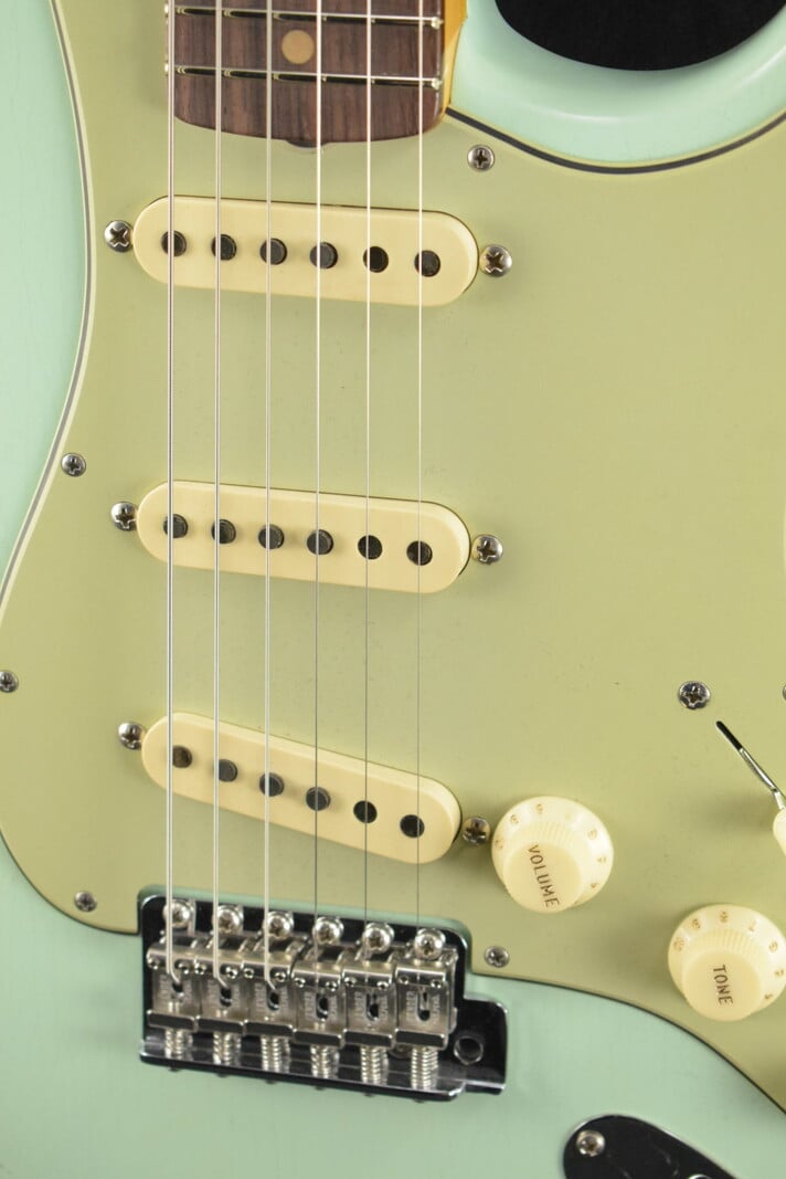 Fender Fender '64 Stratocaster Journeyman Relic with Closet Classic Hardware - Faded Aged Surf Green