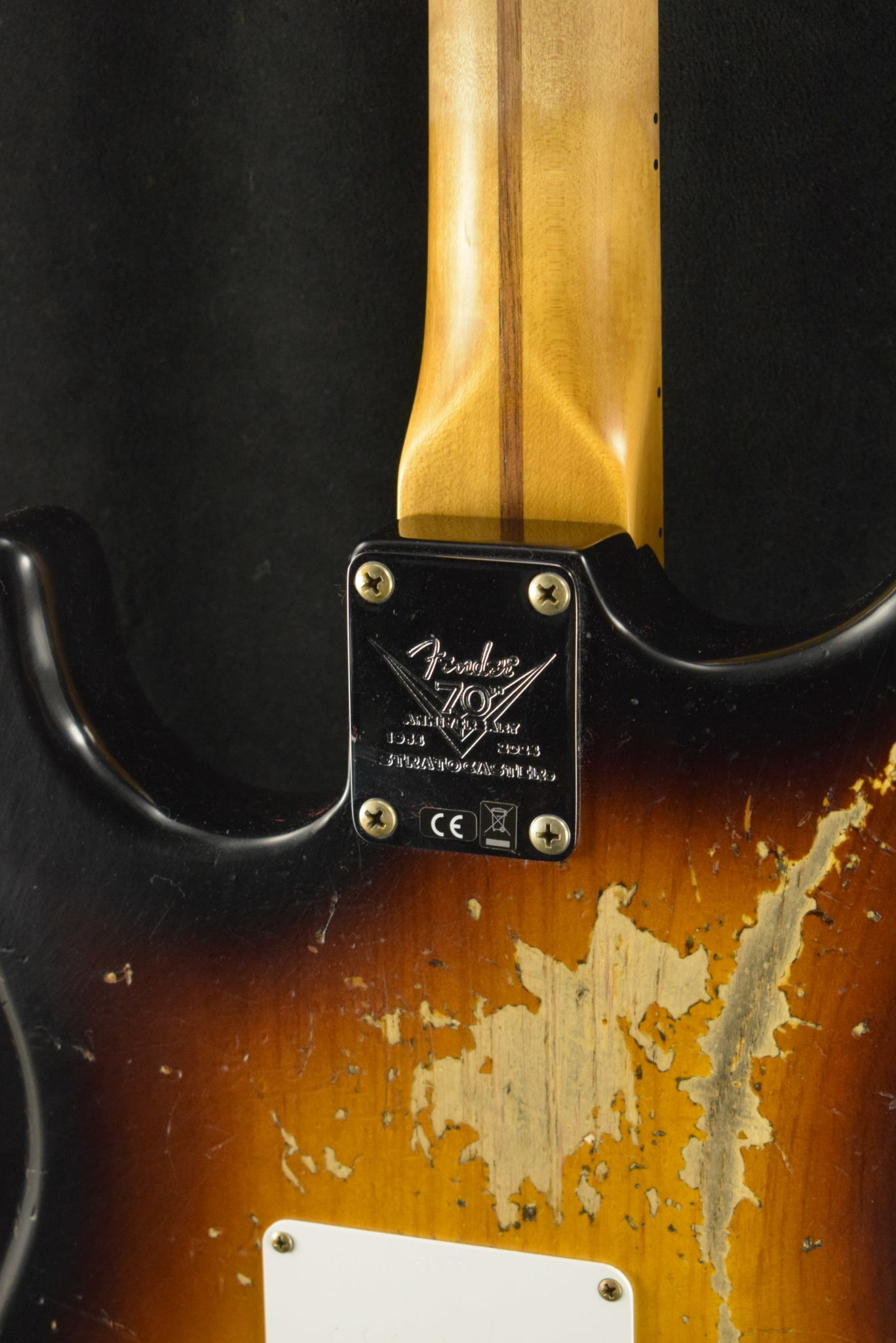 Fender Fender Limited Edition 70th Anniversary 1954 Stratocaster Heavy Relic Wide-Fade 2-Color Sunburst