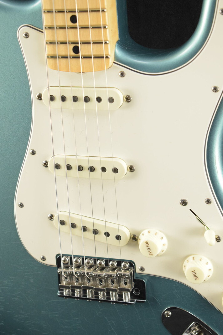Fender Fender '68 Stratocaster DLX Closet Classic - Aged Teal Green Metallic