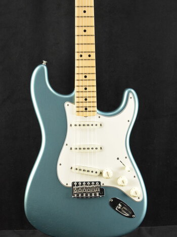 Fender Fender '68 Stratocaster DLX Closet Classic - Aged Teal Green Metallic