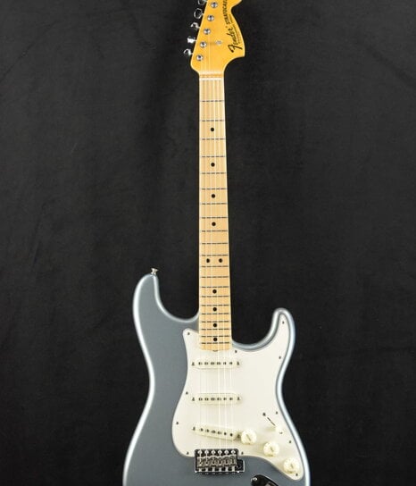 【珍品】　レジェンド　薄型ストラト Fender Limited Edition Roasted '65 Strat DLX Closet Classic