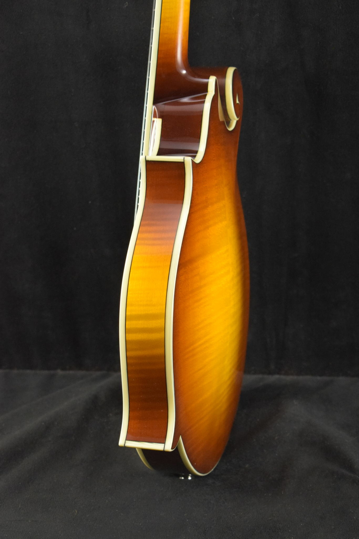 Eastman Eastman MD614-GB F-Style Oval-Hole Electric Mandolin Goldburst