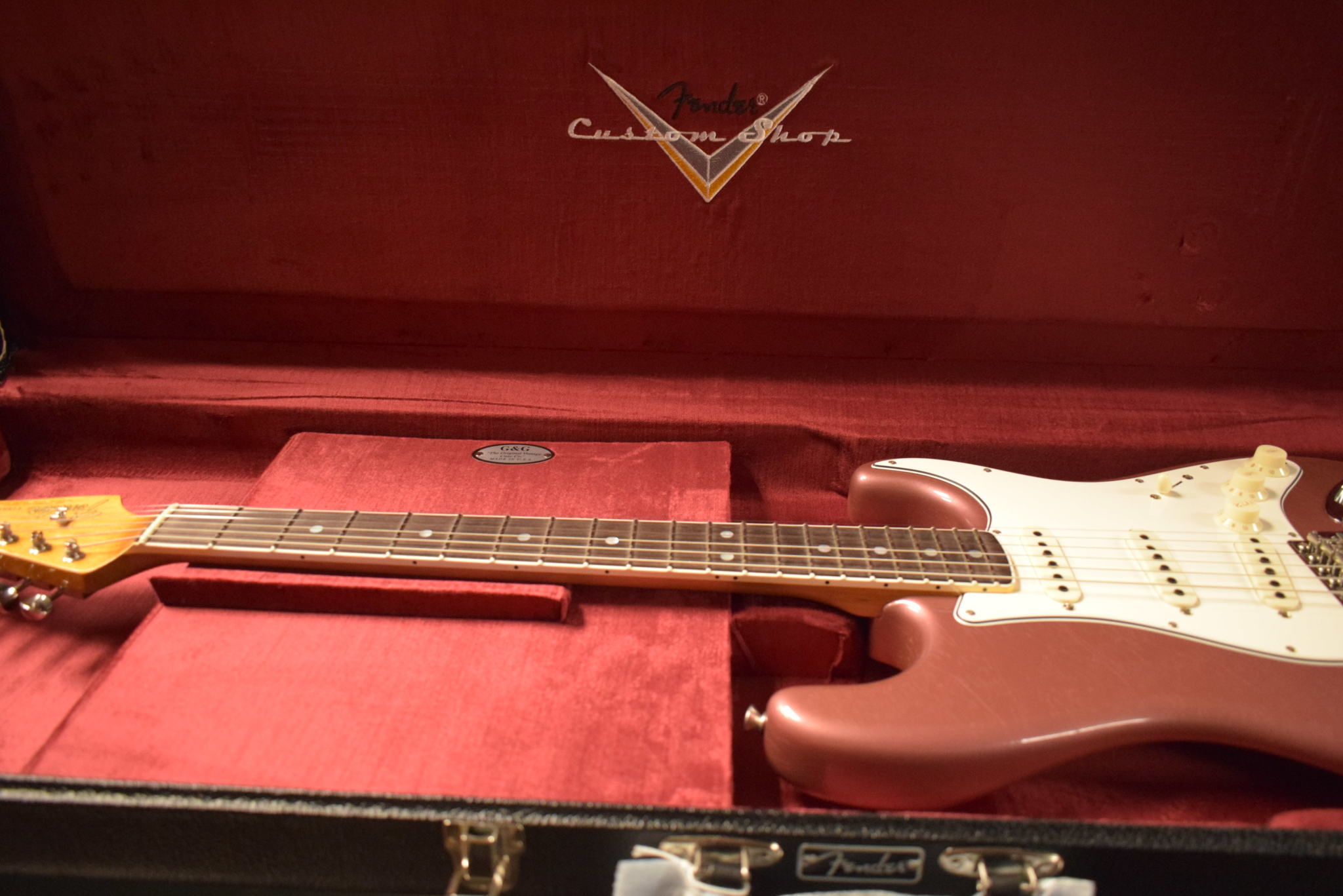 Fender Fender Limited Edition Roasted '65 Strat DLX Closet Classic - Aged Burgundy Mist Metallic