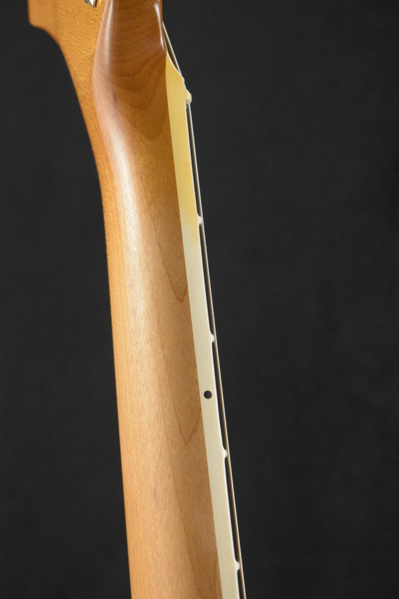 Fender Fender Limited Edition Roasted '65 Strat DLX Closet Classic - Aged Burgundy Mist Metallic