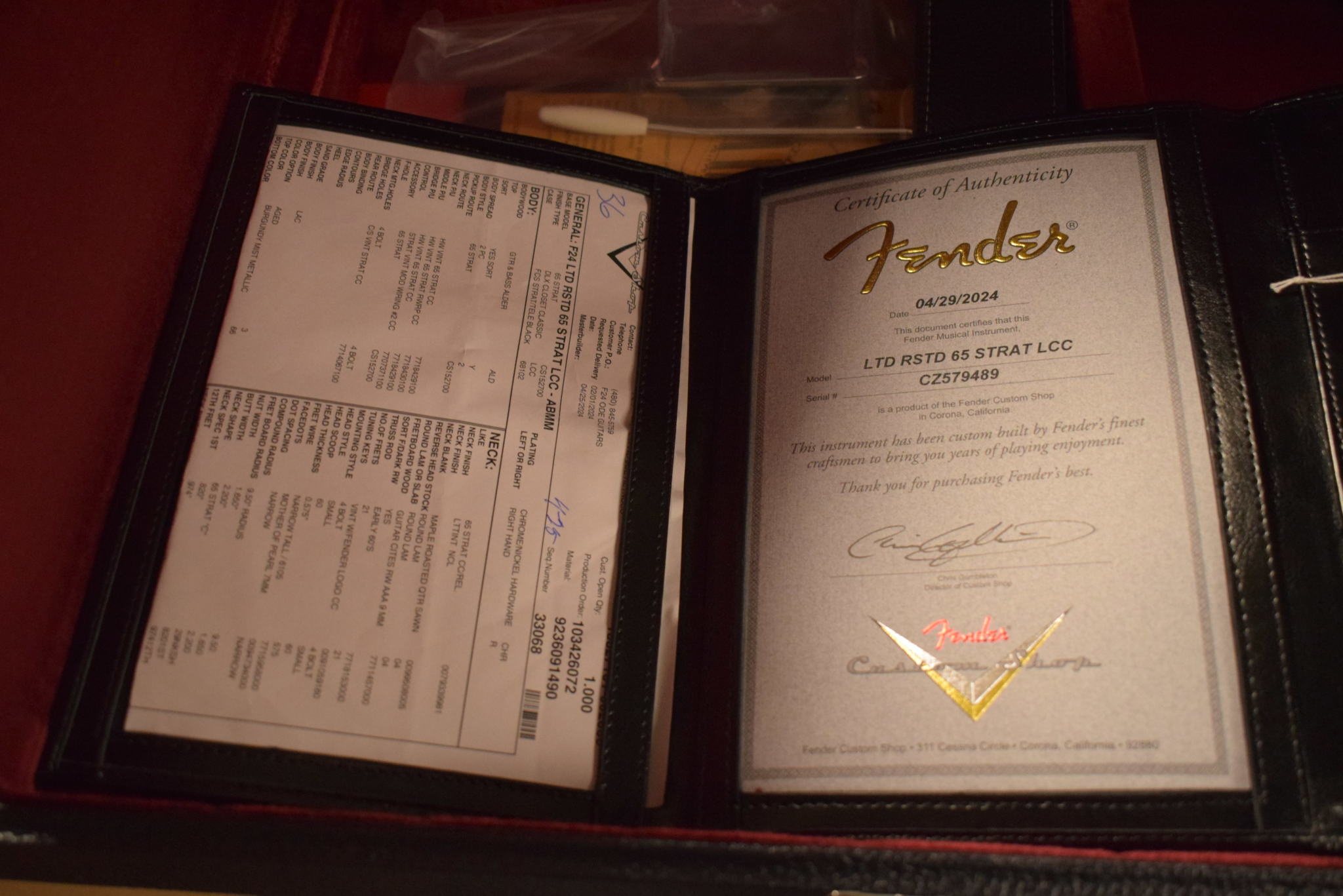 Fender Fender Limited Edition Roasted '65 Strat DLX Closet Classic - Aged Burgundy Mist Metallic