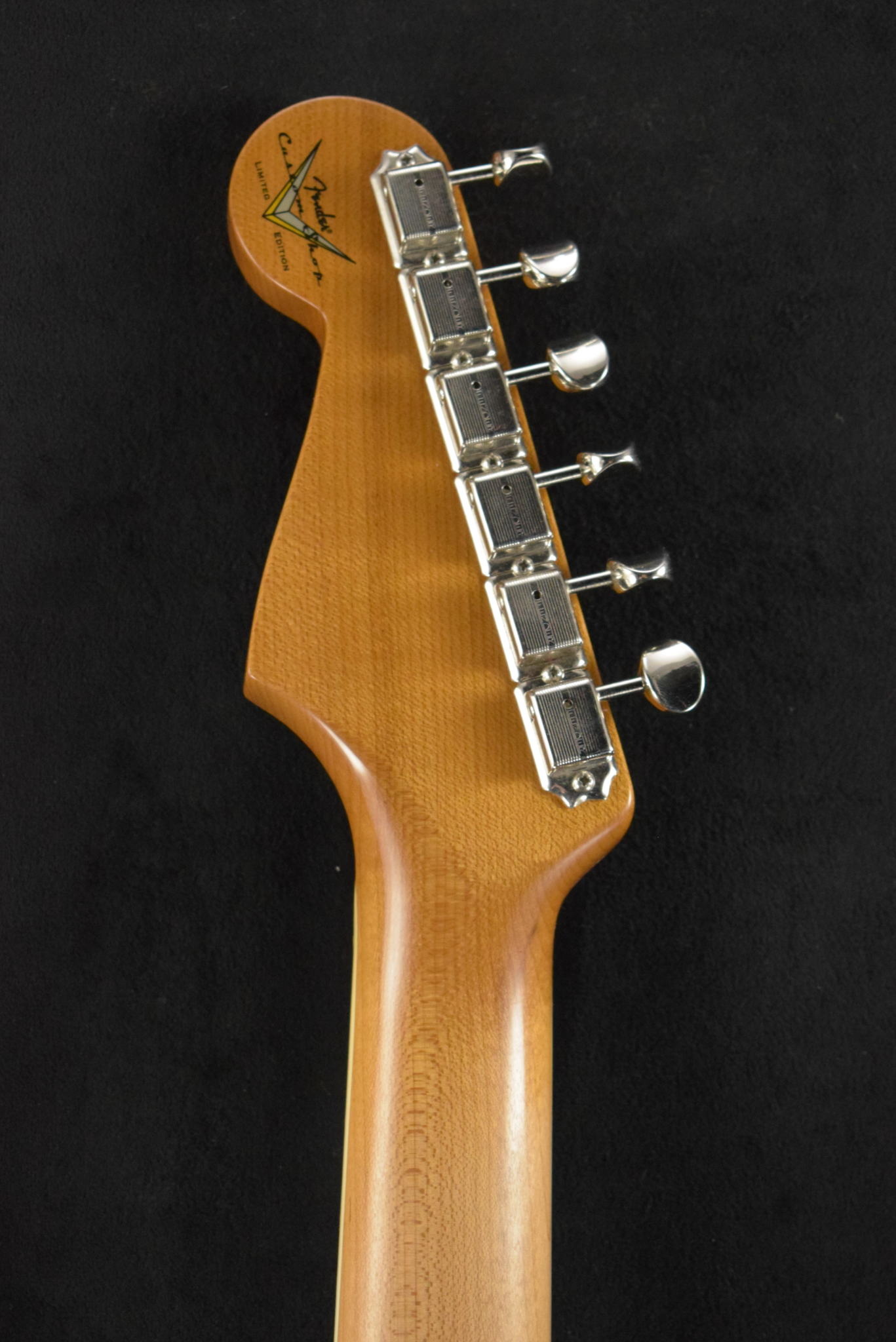 Fender Fender Limited Edition Roasted '65 Strat DLX Closet Classic - Aged Burgundy Mist Metallic