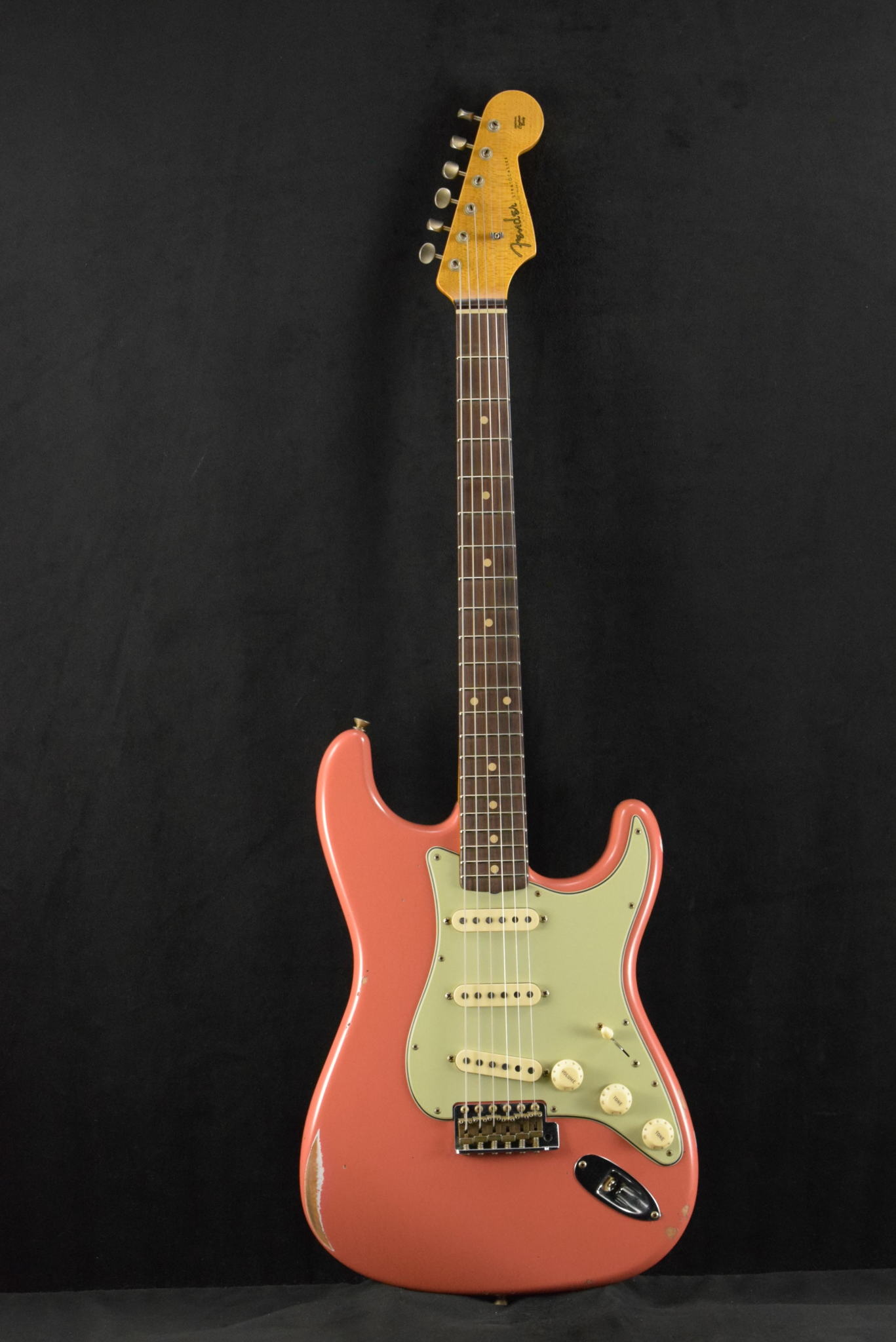 Fender Fender Limited Edition '60 Stratocaster Relic - Faded Aged Tahitian Coral 3A Rosewood Fingerboard