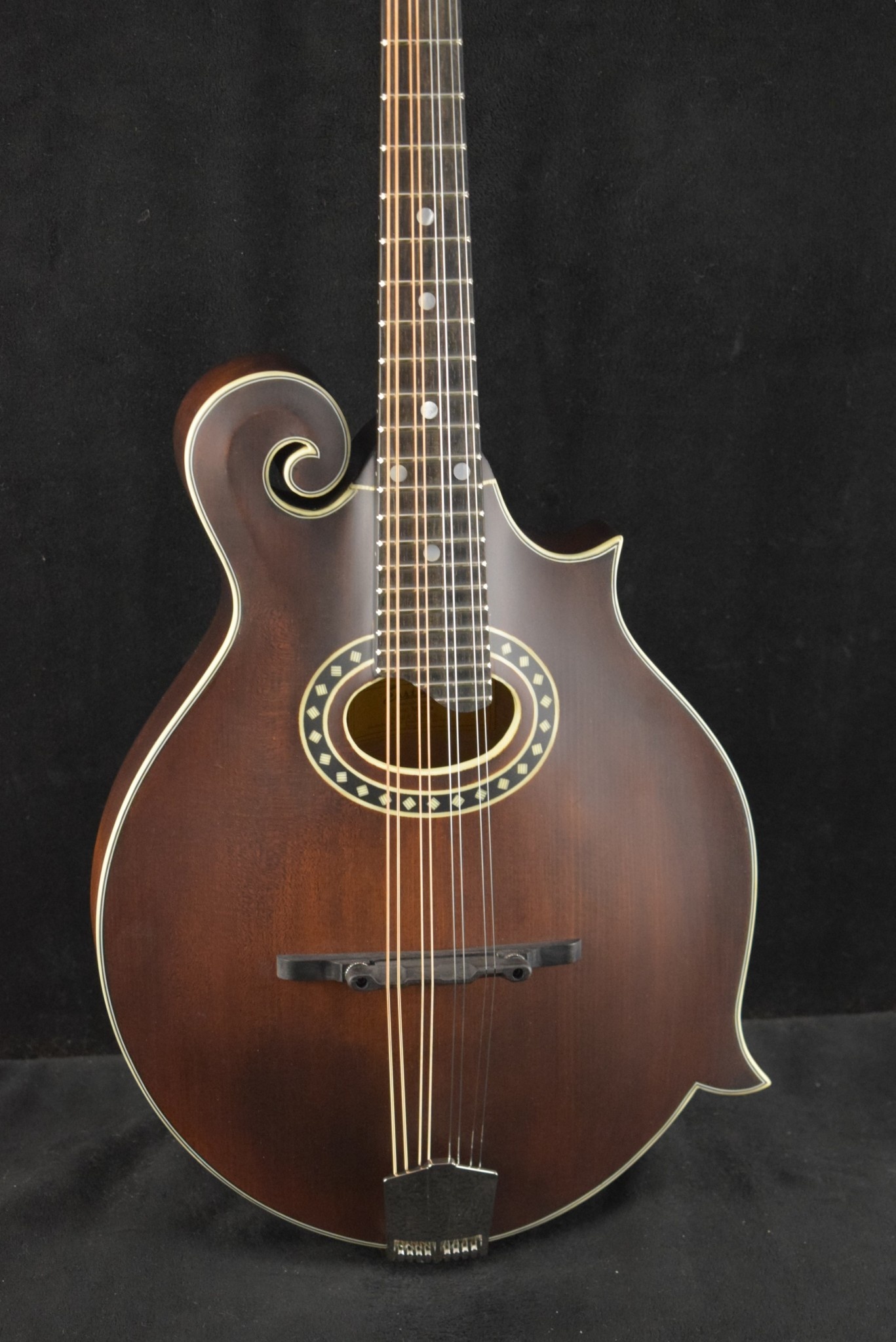 Eastman MD314 F-Style Oval-Hole Mandolin Classic Satin