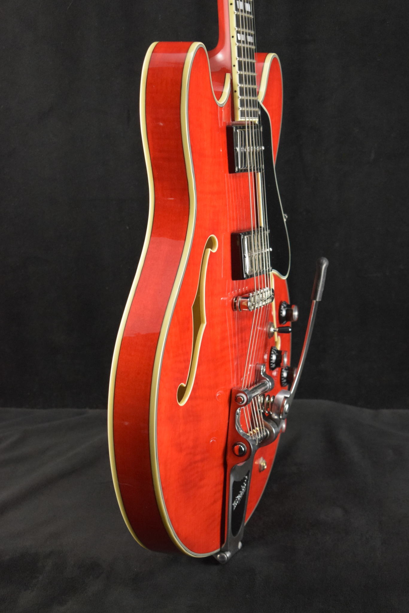 Eastman Eastman T486B-RD Thinline Bigsby Red Truetone Gloss
