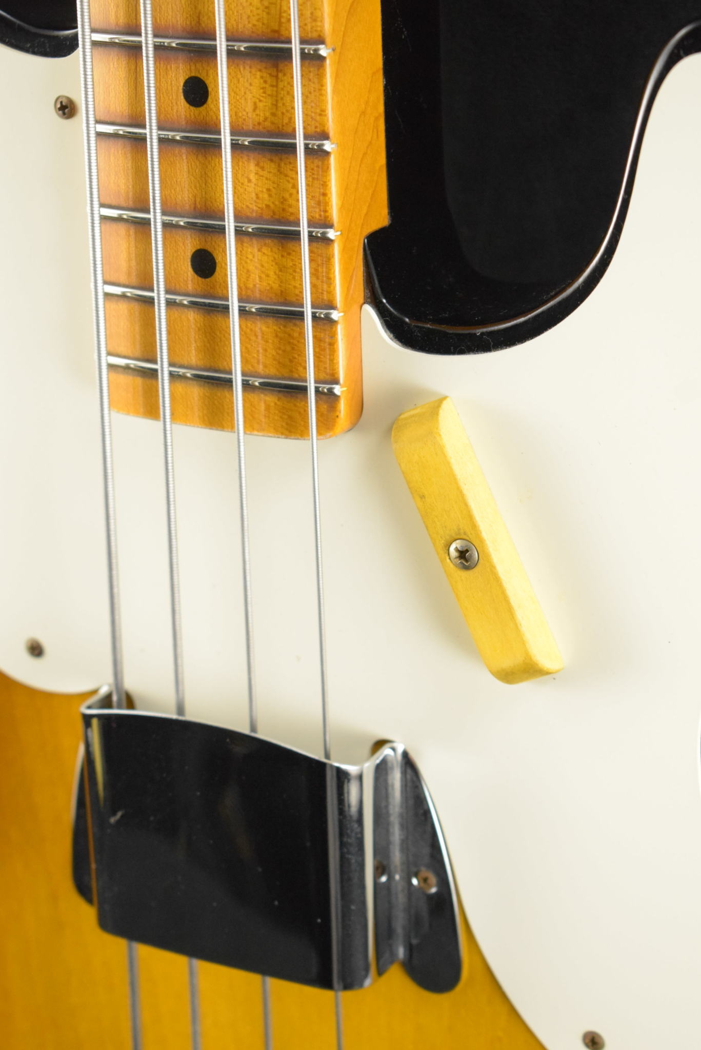 Fender Fender Custom Shop '53 Precision Bass Journeyman Relic Aged 2-Color Sunburst