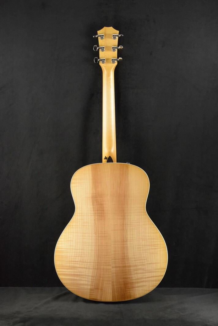 Taylor Taylor 618e Natural