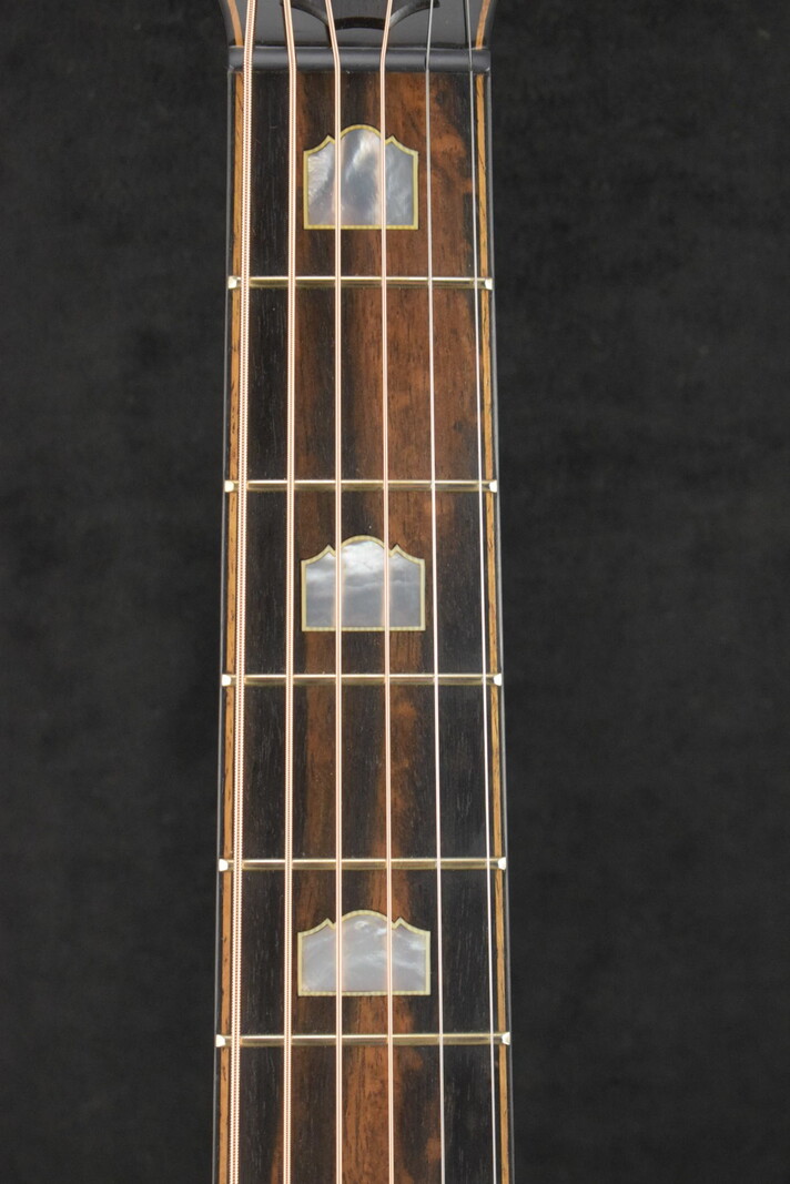 Taylor Taylor 618e Natural