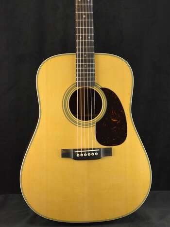 Martin Martin D-28 Gloss