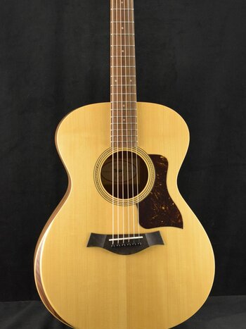 Taylor Taylor Academy 12 Walnut/Spruce