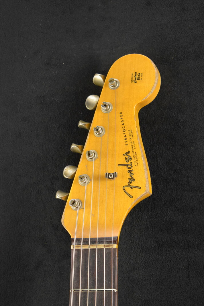 Fender Fender 1963 Stratocaster Super Heavy Relic Super Faded Aged 3-Color Sunburst 3A Rosewood Fingerboard