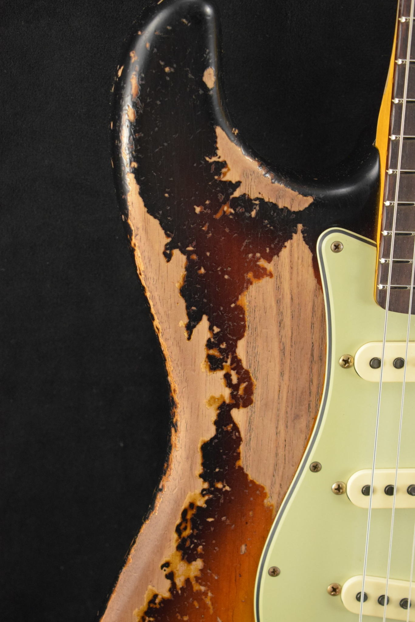 Fender Fender 1963 Stratocaster Super Heavy Relic Super Faded Aged 3-Color Sunburst 3A Rosewood Fingerboard