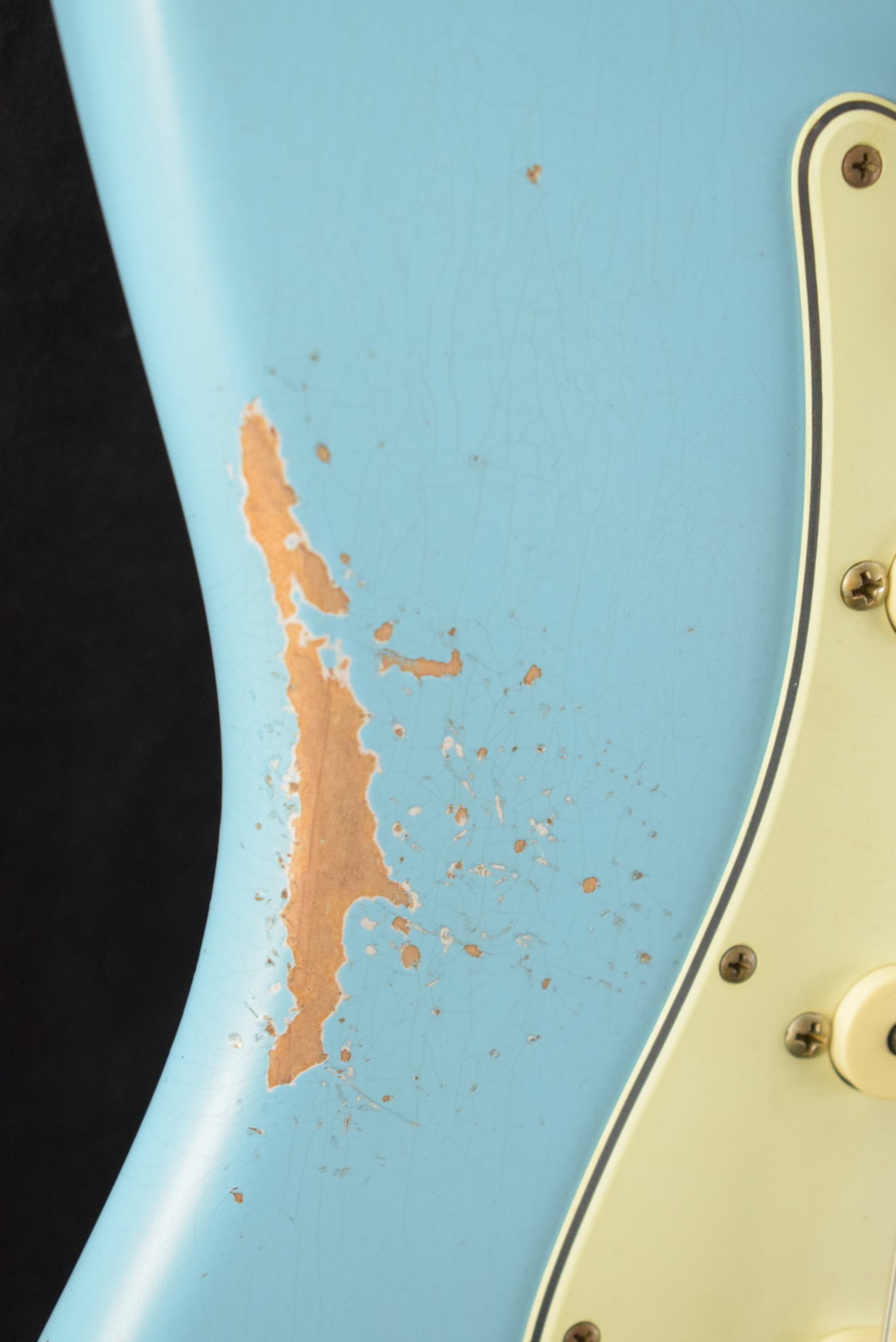 Fender Fender Limited Edition 1964 L-Series Stratocaster Heavy Relic Aged Daphne Blue 3A Rosewood Fingerboard