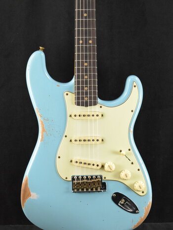 Fender Fender Limited Edition 1964 L-Series Stratocaster Heavy Relic Aged Daphne Blue 3A Rosewood Fingerboard