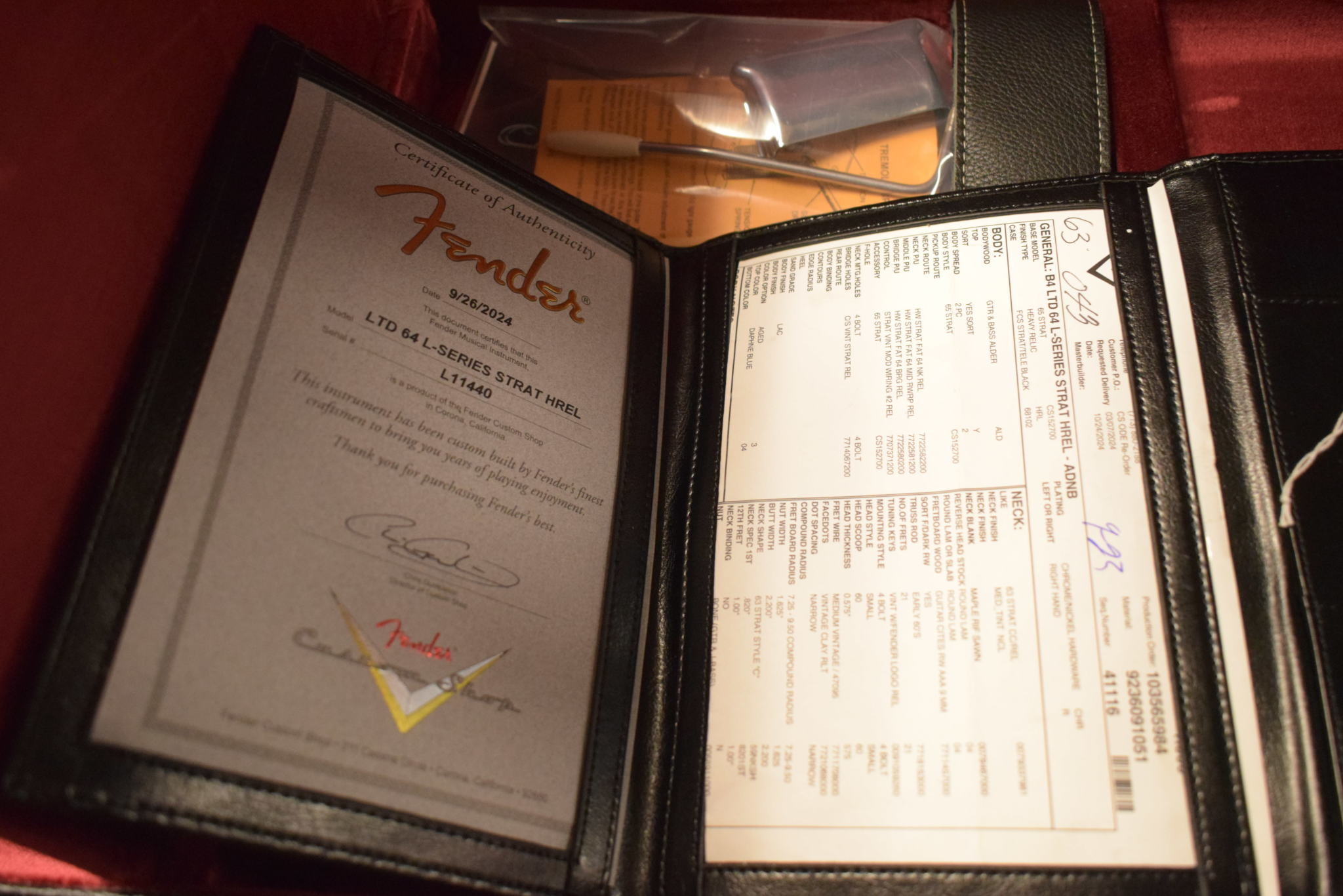 Fender Fender Limited Edition 1964 L-Series Stratocaster Heavy Relic Aged Daphne Blue 3A Rosewood Fingerboard