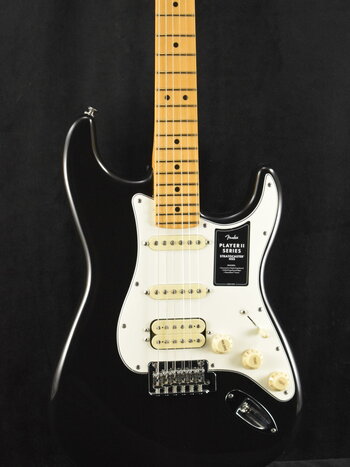 Fender Fender Player II Stratocaster HSS Black Maple Fingerboard