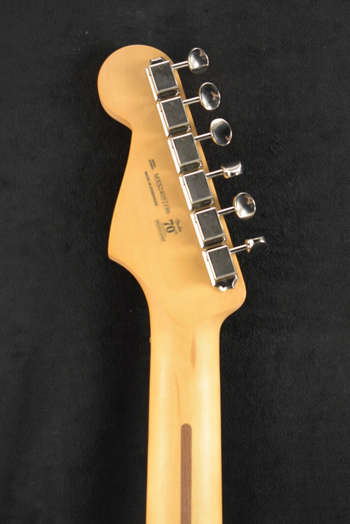Fender Fender Player II Stratocaster 3-Color Sunburst Rosewood Fingerboard