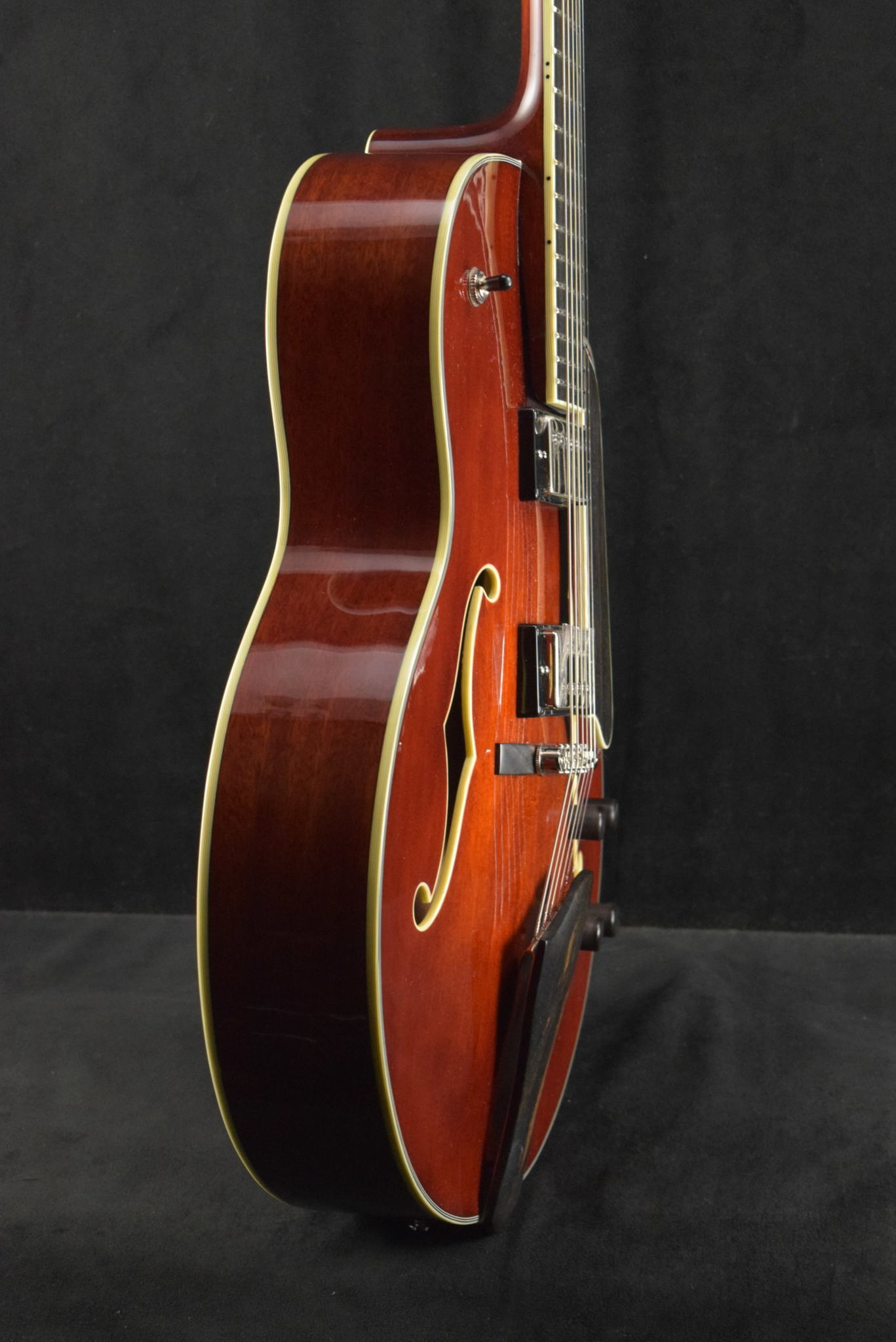 Eastman Eastman AR605CED Archtop Classic Truetone Gloss