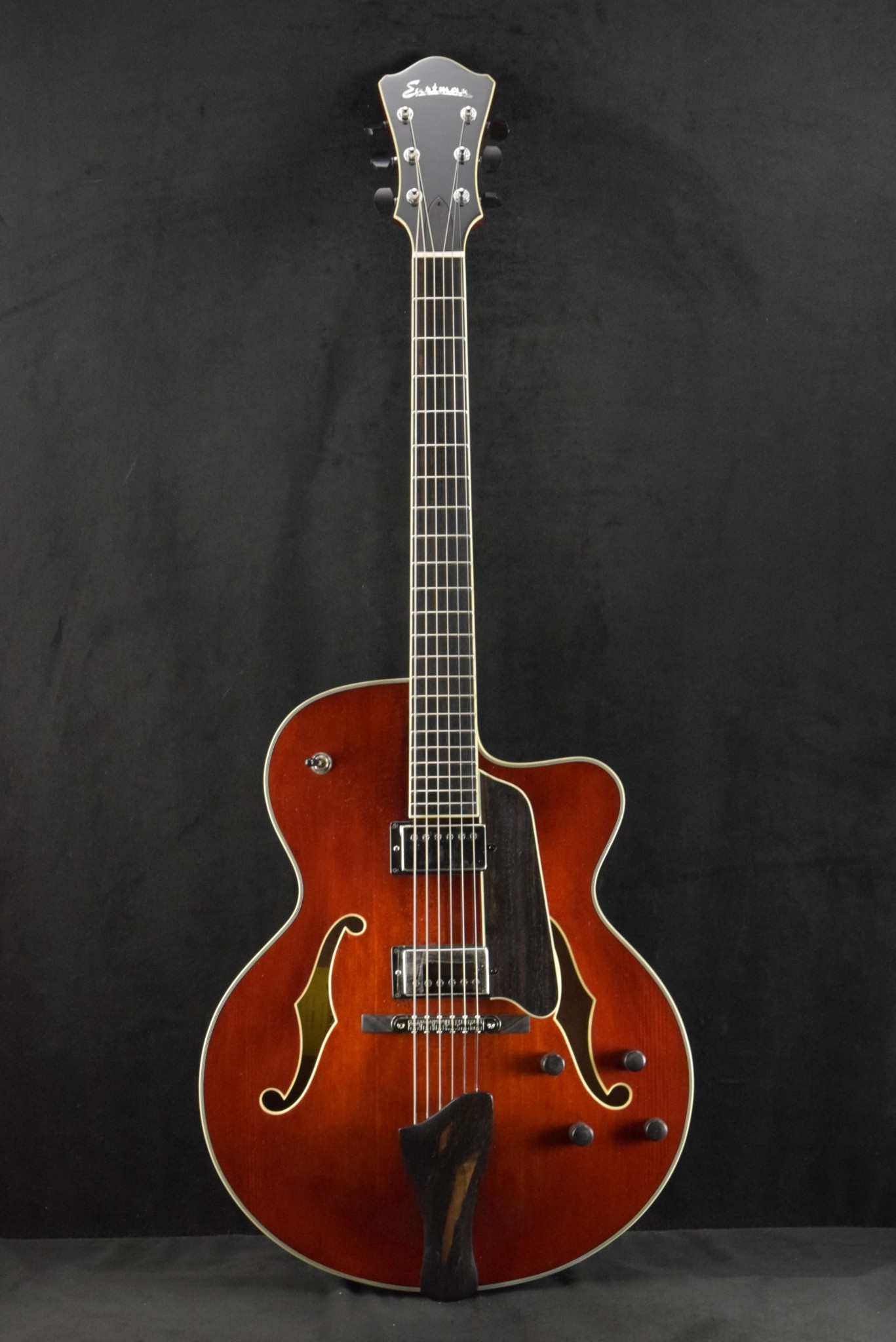 Eastman Eastman AR605CED Archtop Classic Truetone Gloss