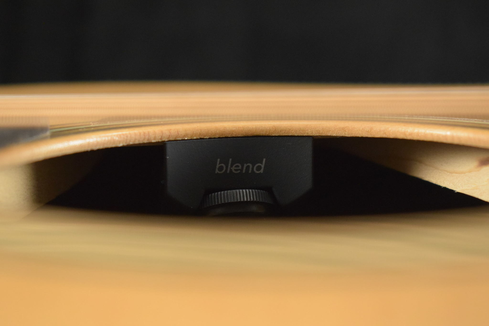 Martin Martin D-28E Modern Deluxe Fishman Aura VT Blend Acoustic-Electric Natural