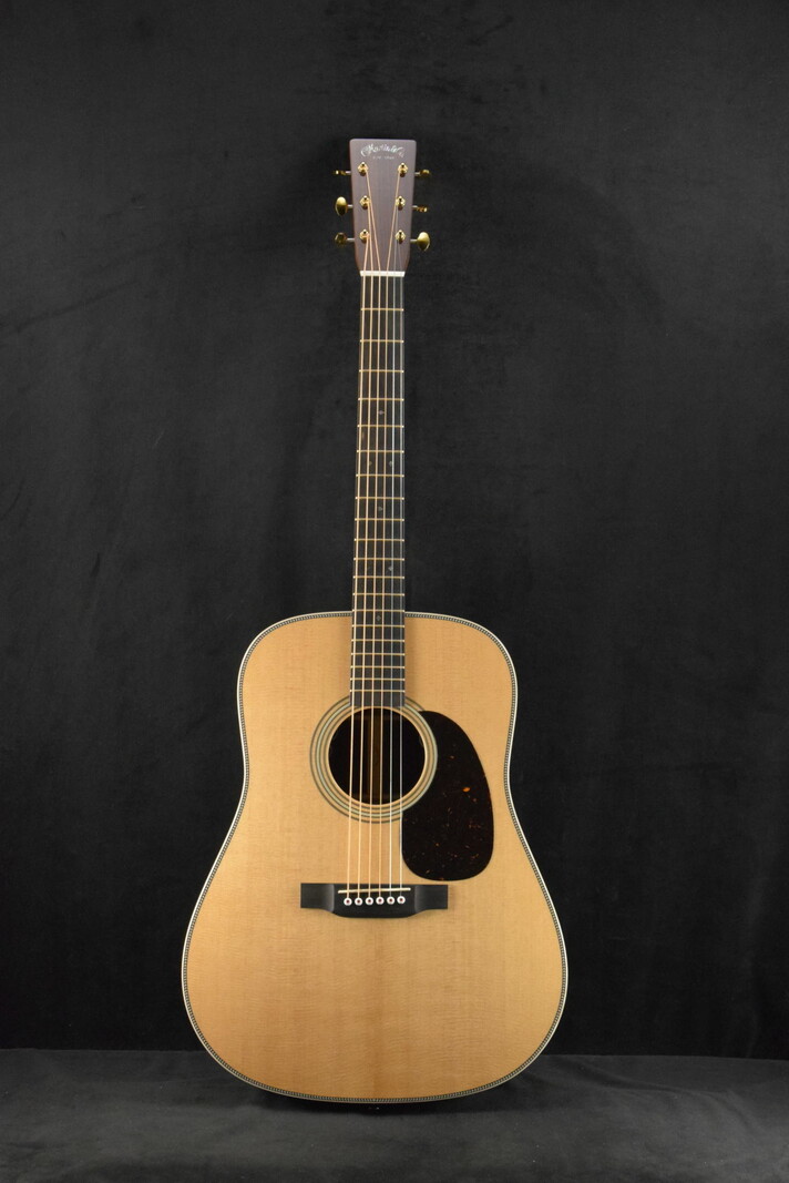 Martin Martin D-28E Modern Deluxe Fishman Aura VT Blend Acoustic-Electric Natural