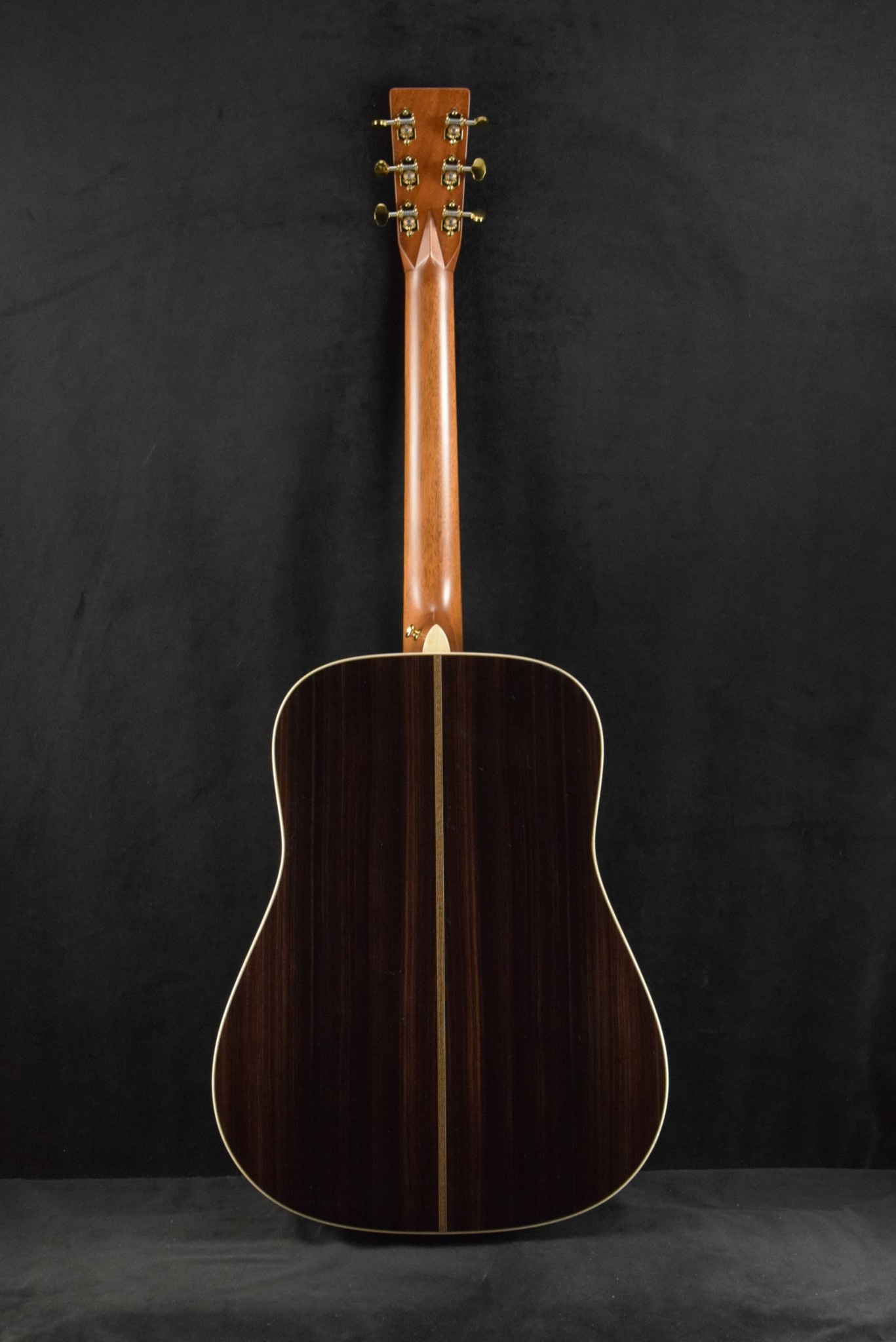 Martin Martin D-28E Modern Deluxe Fishman Aura VT Blend Acoustic-Electric Natural