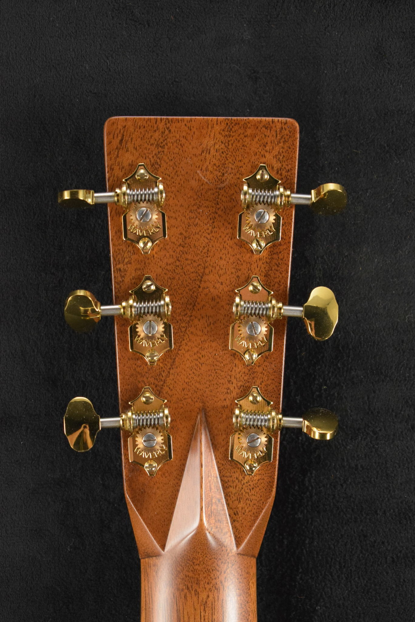 Martin Martin D-28E Modern Deluxe Fishman Aura VT Blend Acoustic-Electric Natural