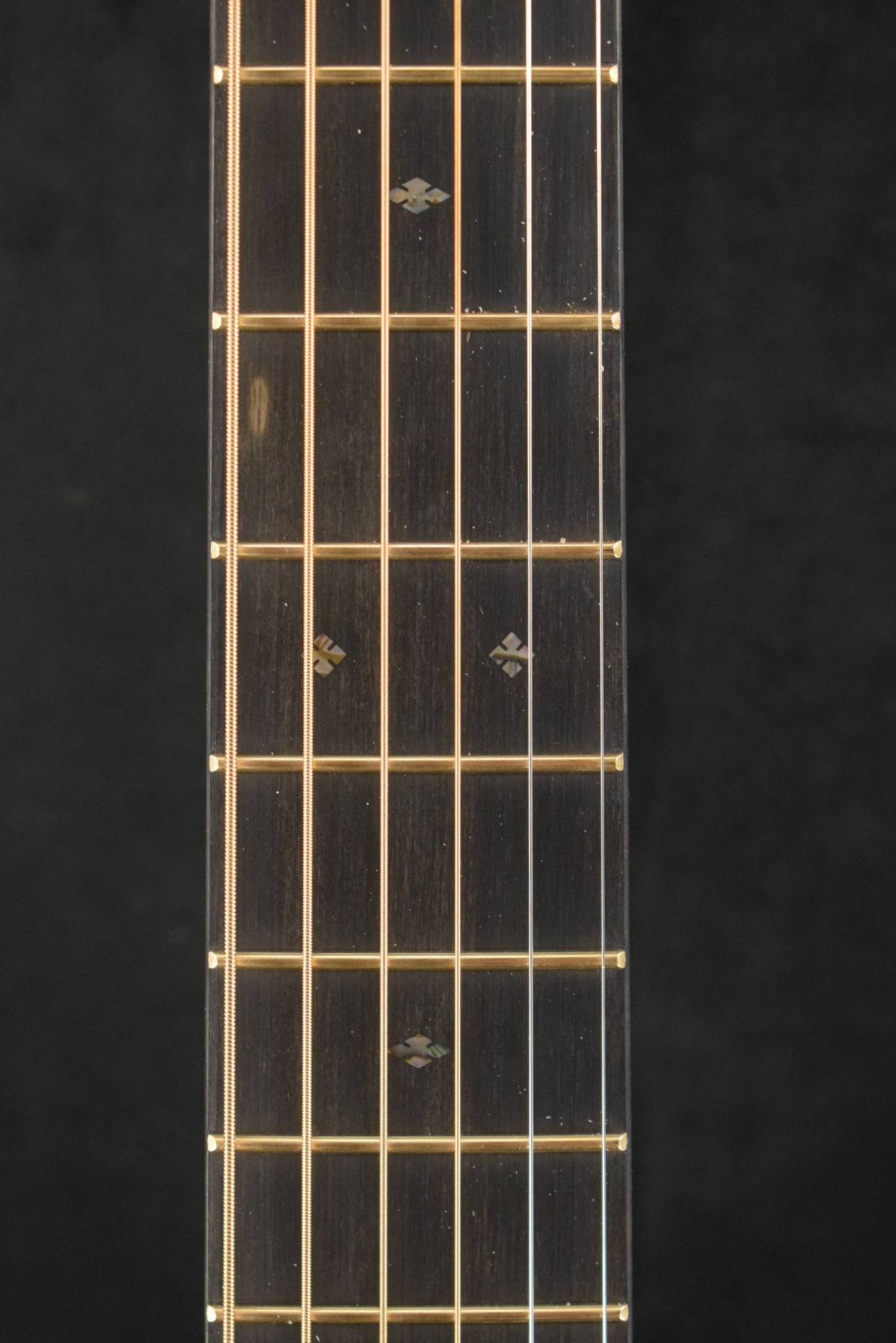 Martin Martin D-28E Modern Deluxe Fishman Aura VT Blend Acoustic-Electric Natural