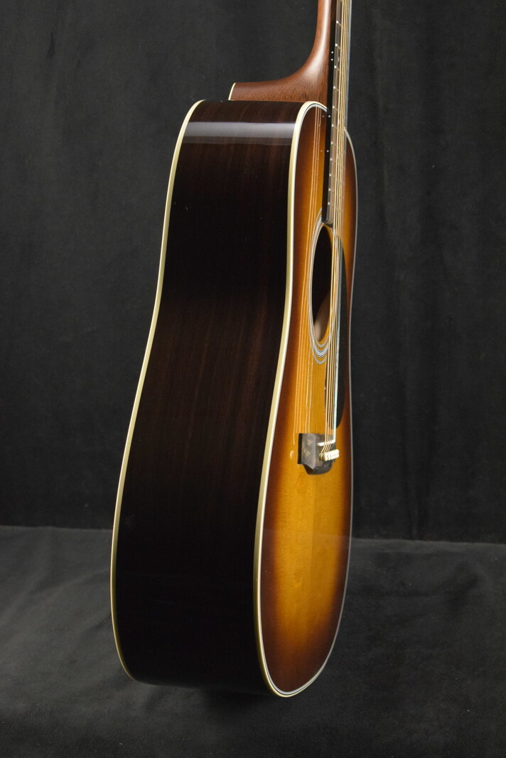 Martin Martin D-28 Ambertone Gloss