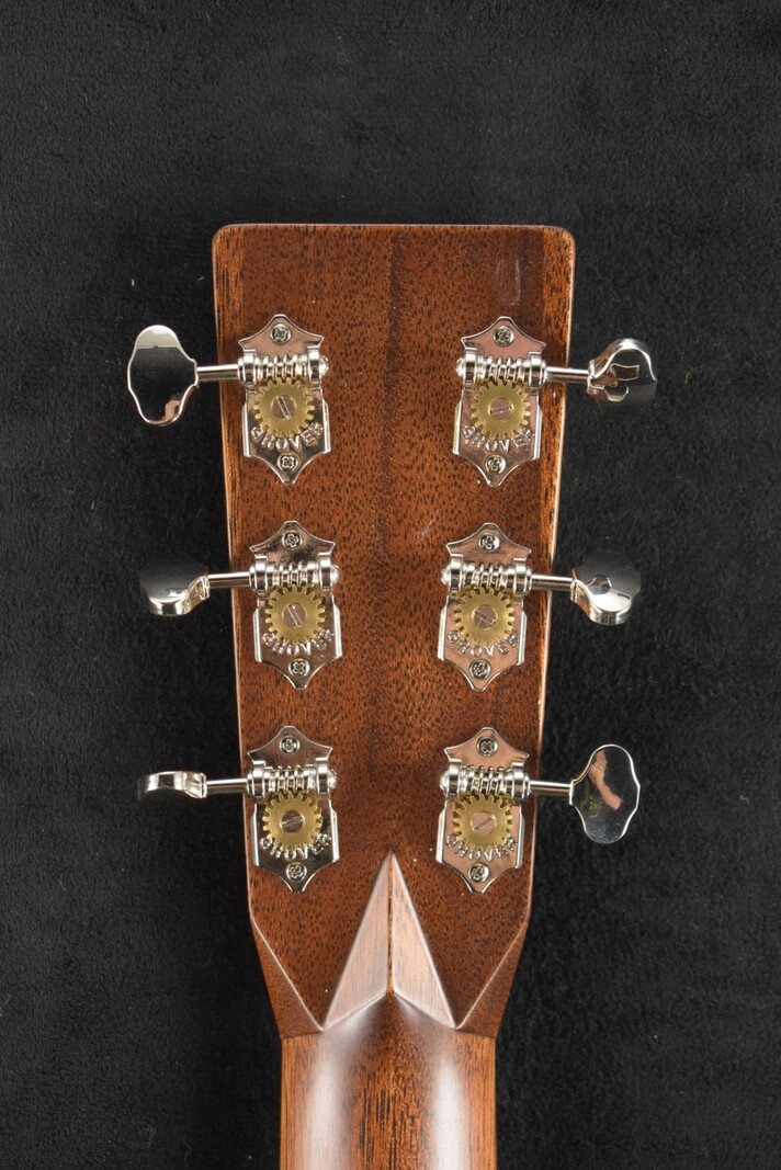 Martin Martin D-28 Ambertone Gloss