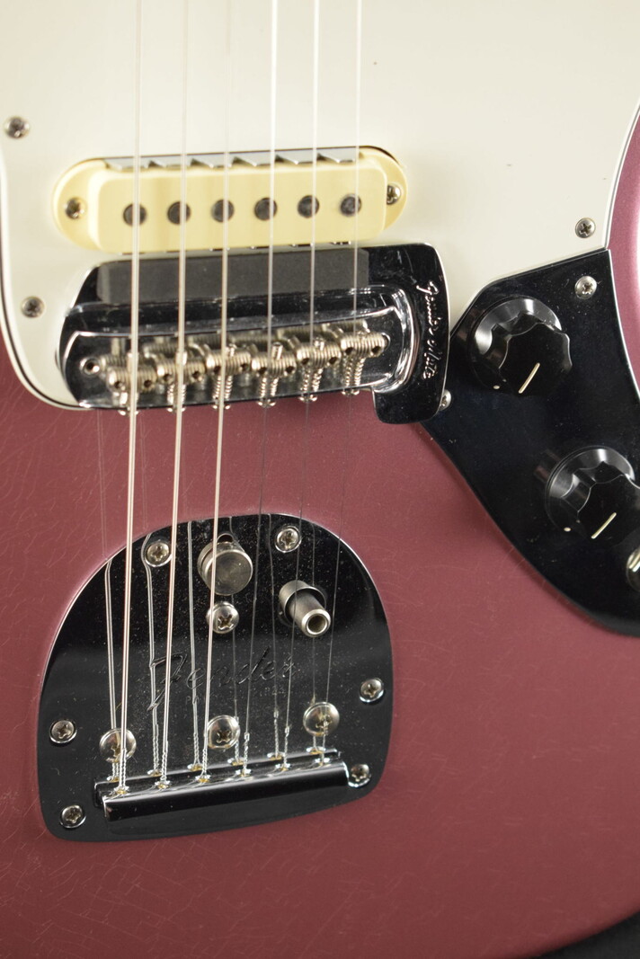 Fender Fender Custom Shop '63 Jaguar DLX Closet Classic - Aged Burgundy Mist Metallic