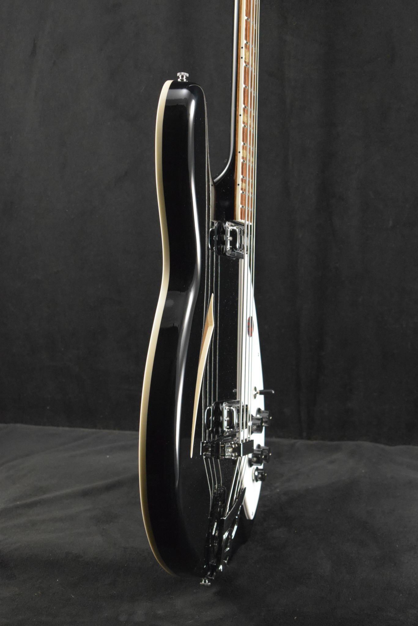 Rickenbacker Rickenbacker 4005V Vintage Reissue Semi-Hollow Bass Guitar Jetglo
