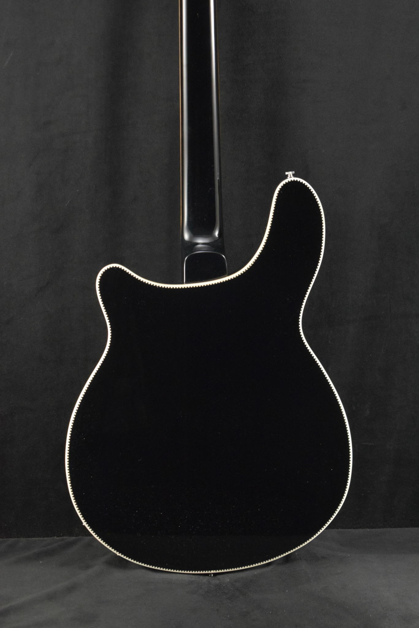Rickenbacker Rickenbacker 4005V Vintage Reissue Semi-Hollow Bass Guitar Jetglo