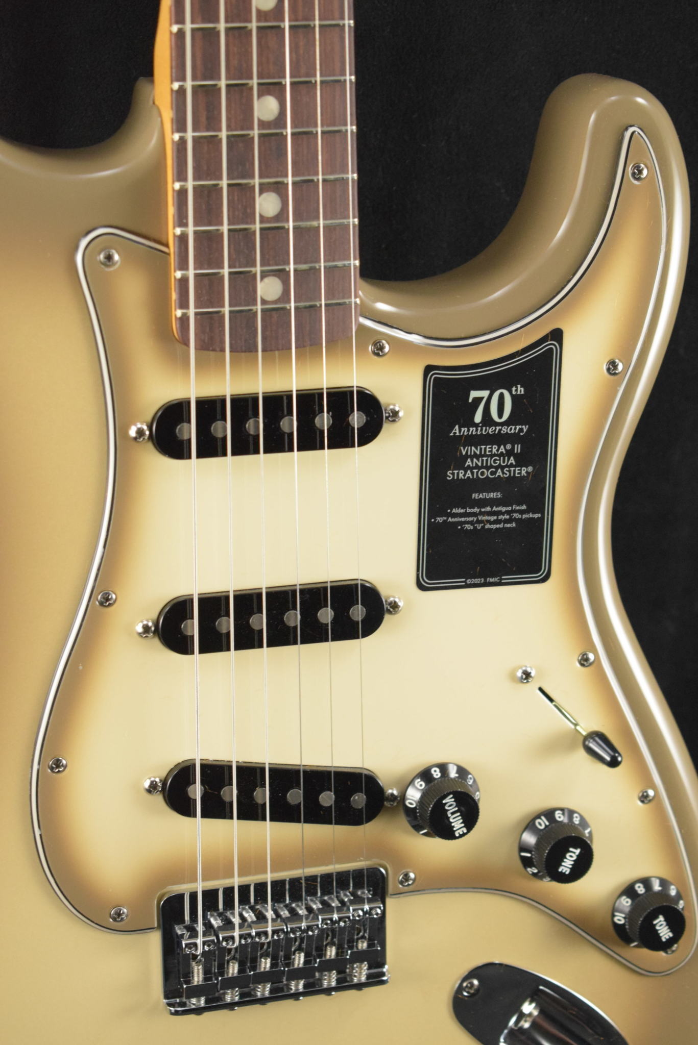 Fender Fender 70th Anniversary Antigua Stratocaster Antigua Rosewood Fingerboard