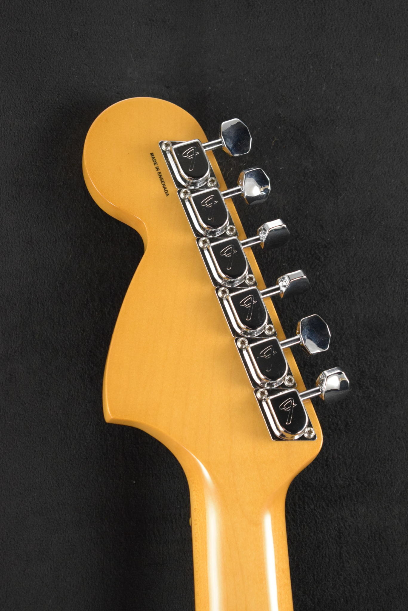 Fender Fender 70th Anniversary Antigua Stratocaster Antigua Rosewood Fingerboard