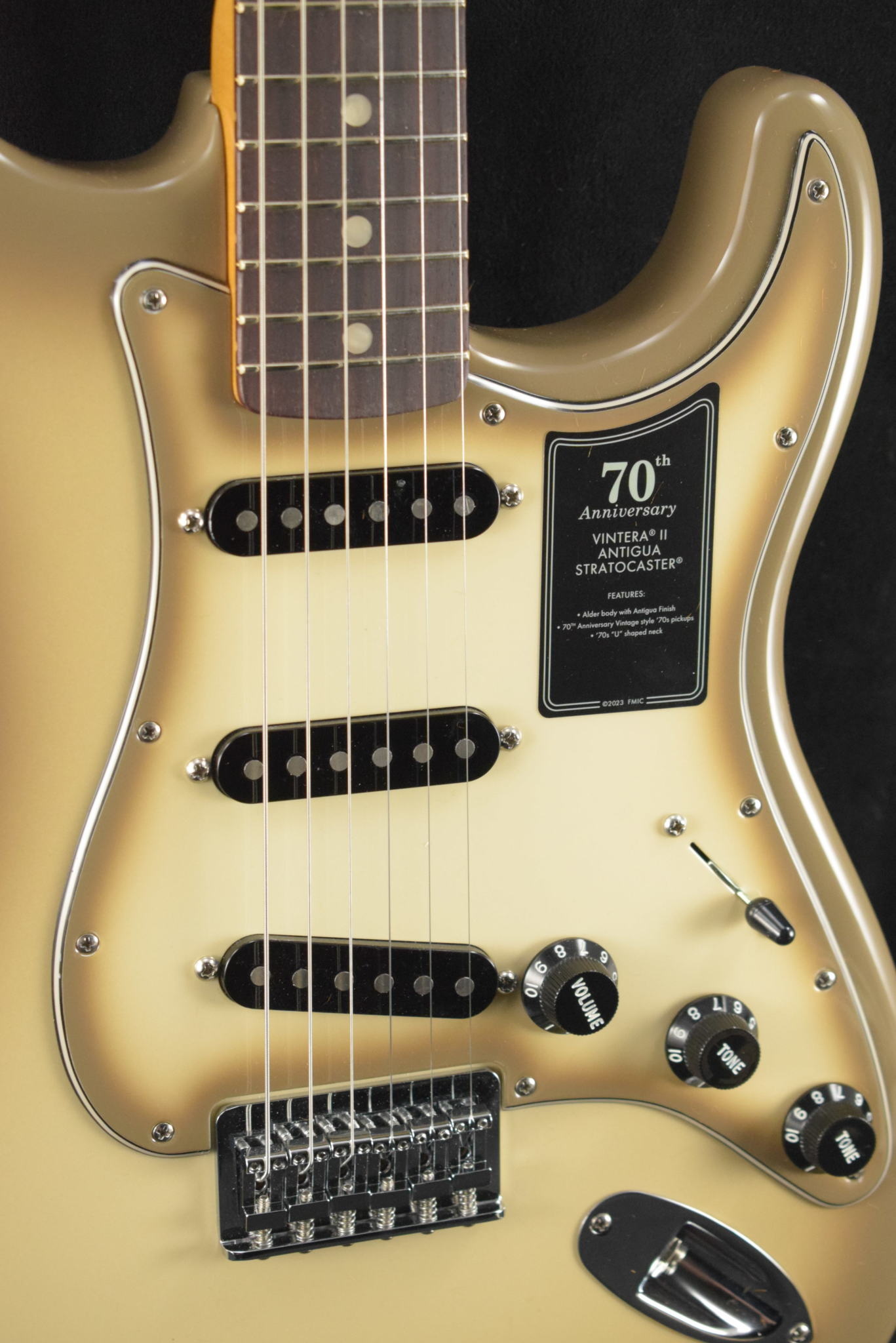 Fender Fender 70th Anniversary Antigua Stratocaster Antigua Rosewood Fingerboard