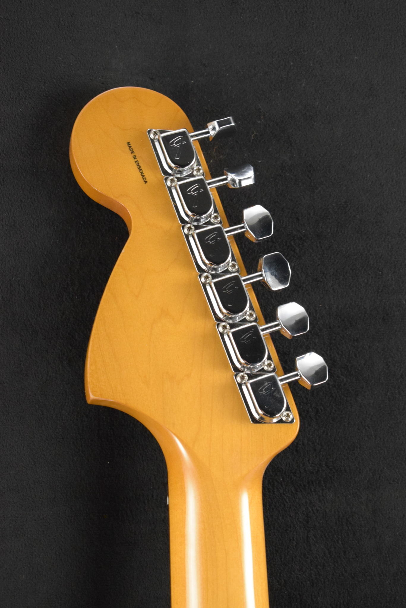 Fender Fender 70th Anniversary Antigua Stratocaster Antigua Rosewood Fingerboard