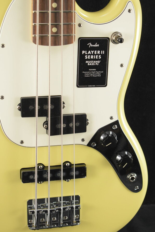 Fender Player II Mustang Bass PJ Hialeah Yellow Rosewood Fingerboard