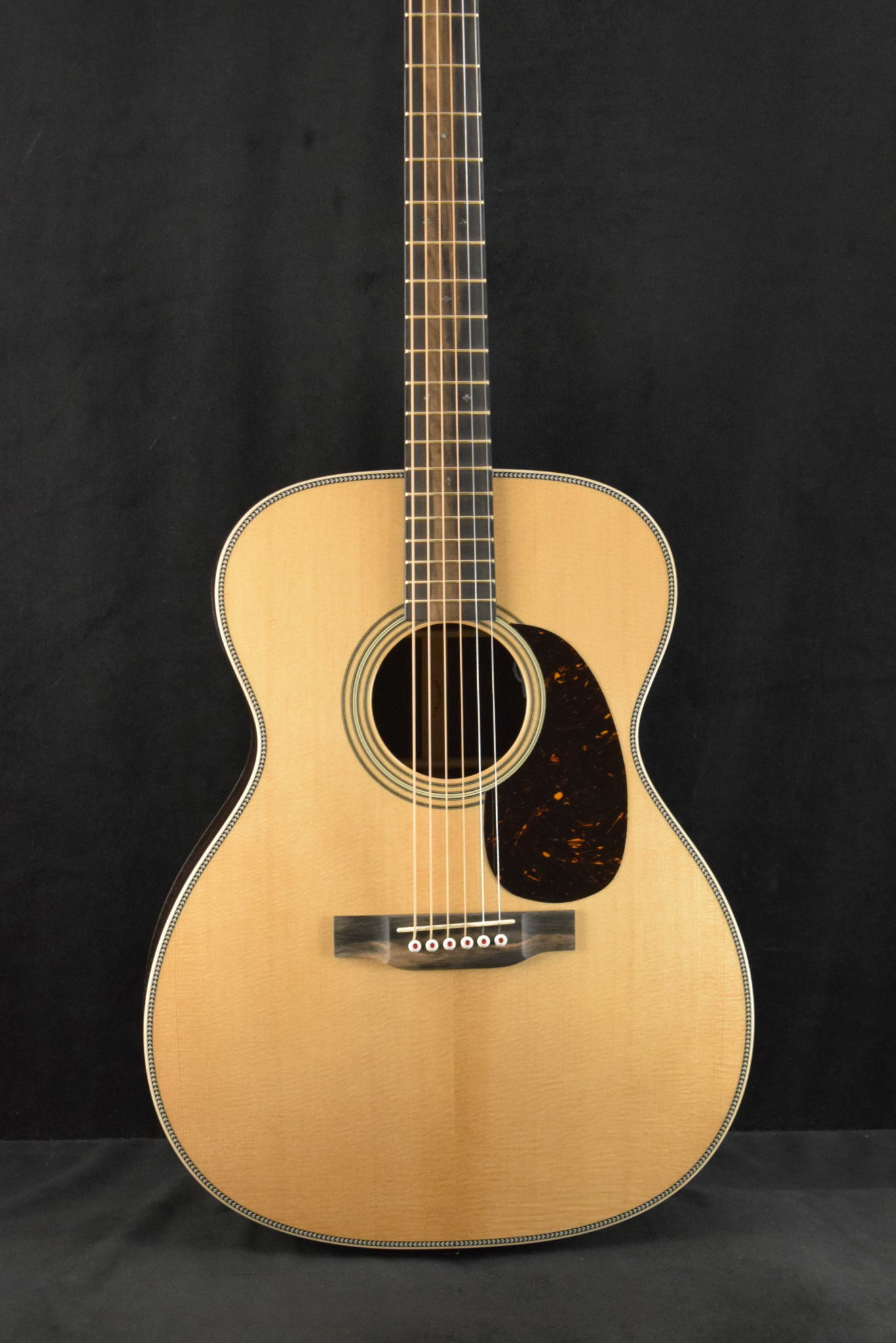 Martin 000-28E Modern Deluxe Fishman Aura VT Blend Martin 000-28E Modern Deluxe Fishman Aura VT Blend