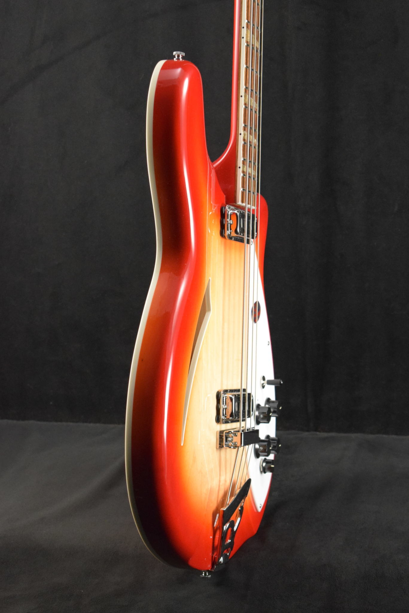 Rickenbacker Rickenbacker 4005V Vintage Reissue Semi-Hollow Bass Guitar Fireglo