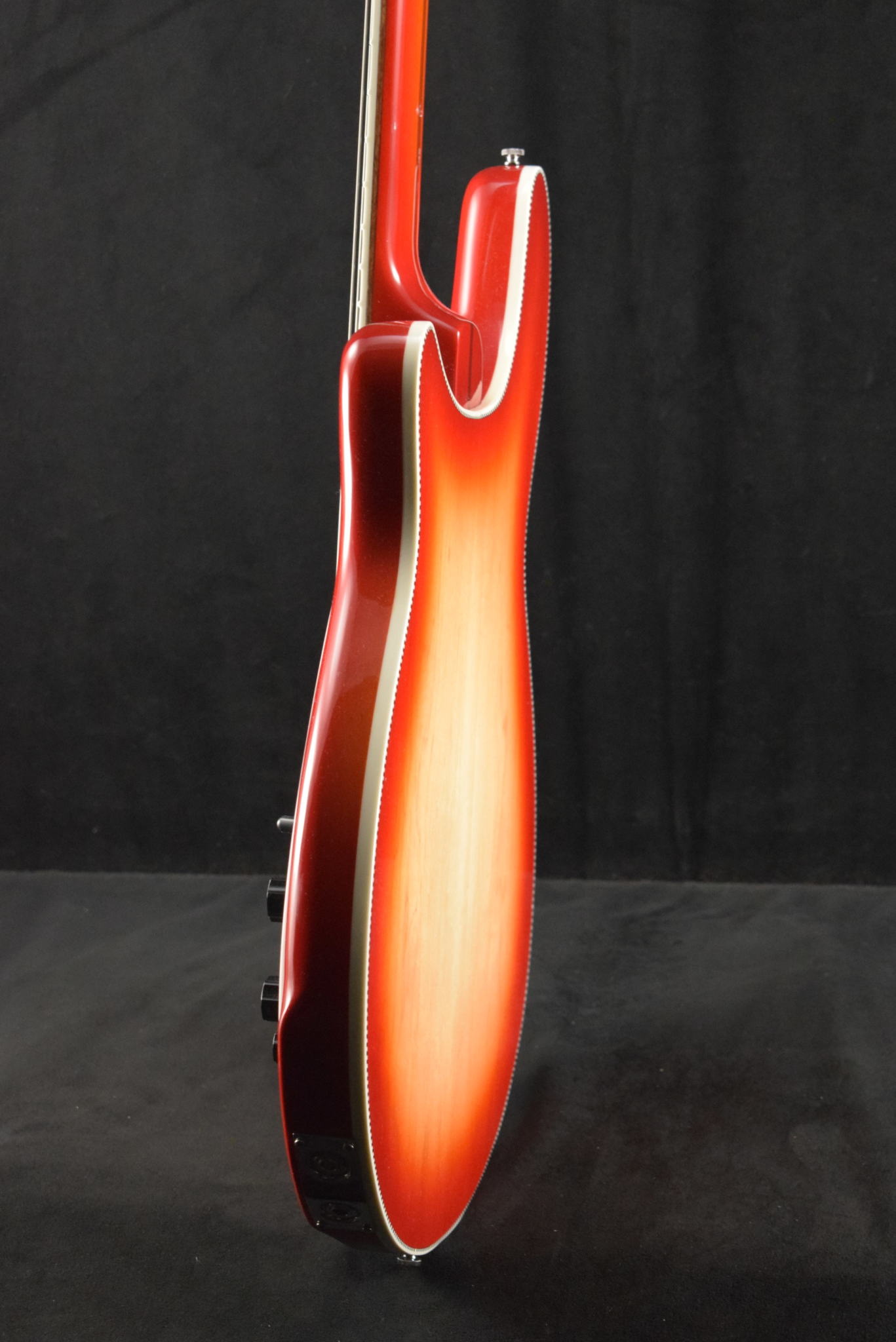 Rickenbacker Rickenbacker 4005V Vintage Reissue Semi-Hollow Bass Guitar Fireglo