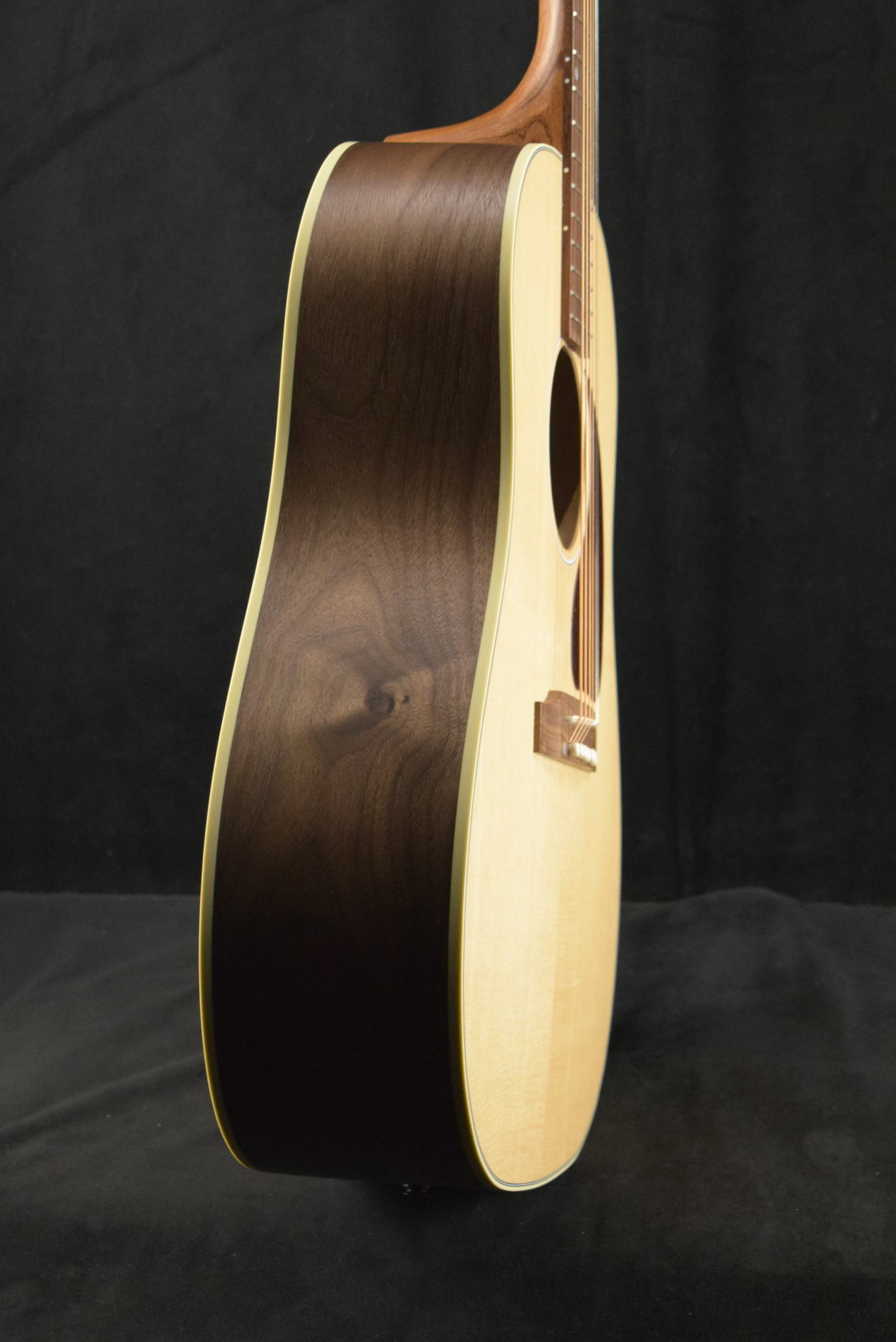 Gibson Gibson J-45 Studio Walnut Satin Natural